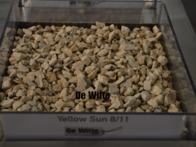 Yellow sun 8/11 mm is een lichtgeel grind afkomstig van gebroken gesteente